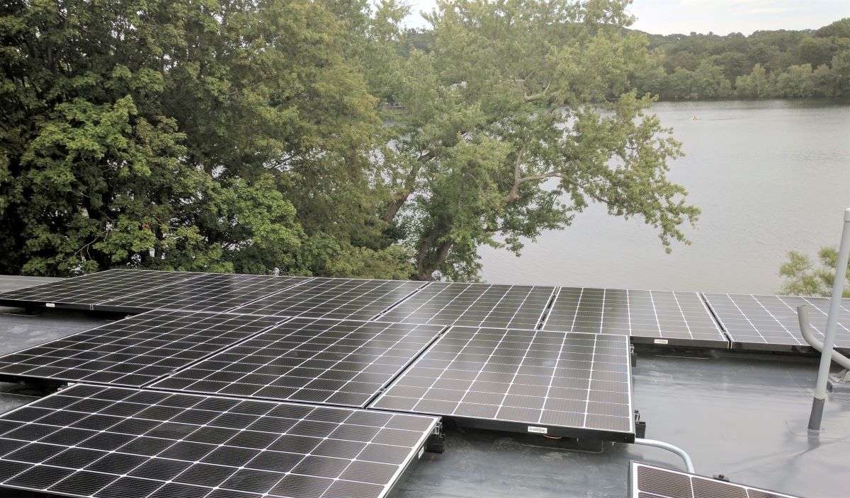 Lake Avenue Solar Installation Photo