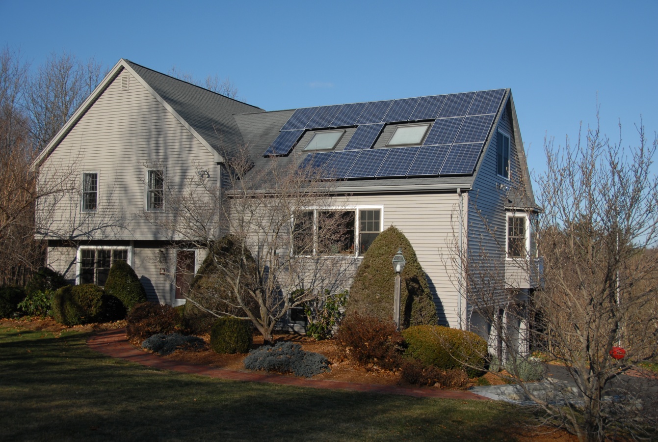 Farm Hill Road Solar Installation Photo