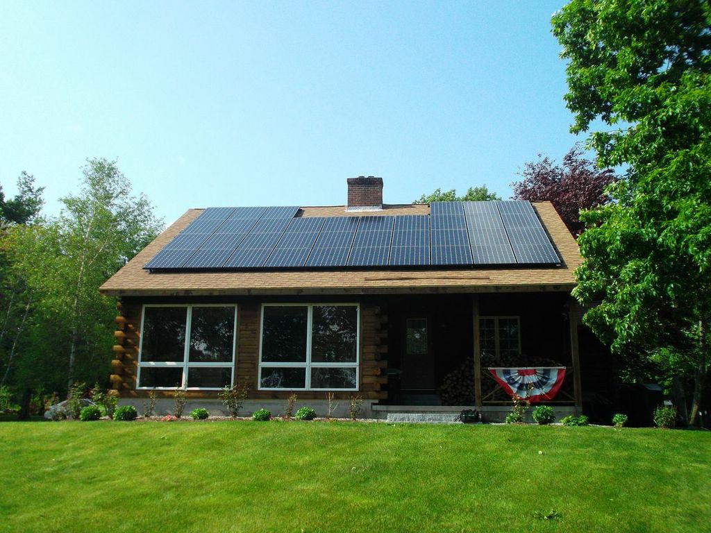 Auburn Street Solar Installation Photo