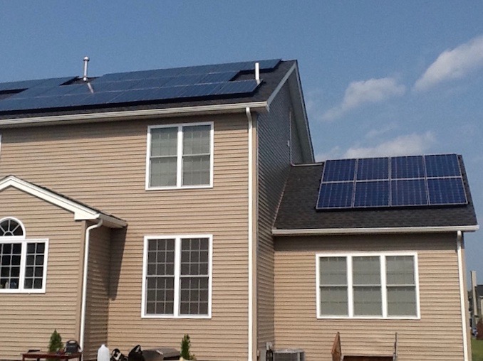 Lexington Drive Solar Installation Photo