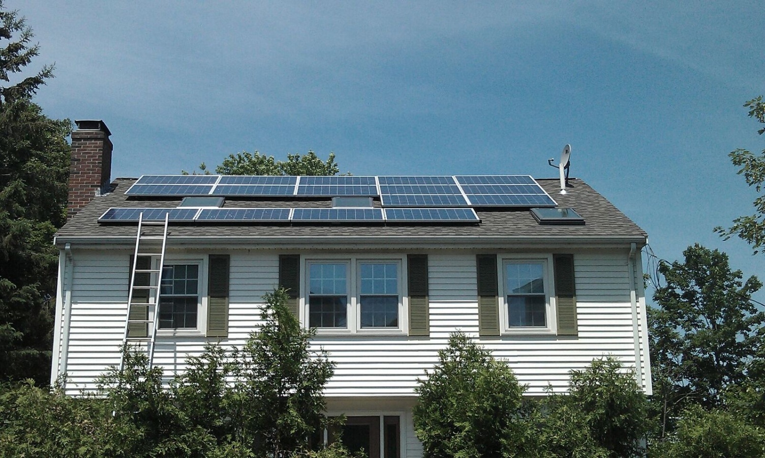 Atherton Avenue Solar Installation Photo